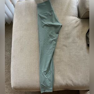 Wunder Under Leggings in Misty Glade